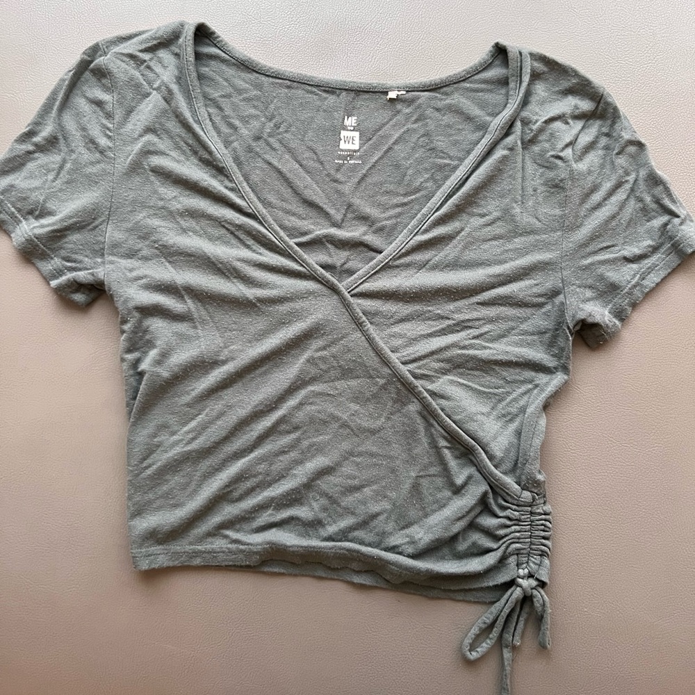 Me to We Grayish Wrap Crop Top